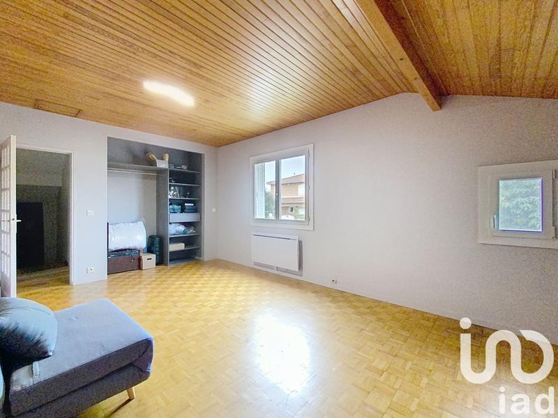 Maison - 211 m² - 8 pièces