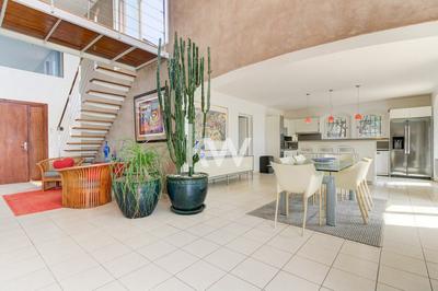 Maison - 230 m² - 8 pièces