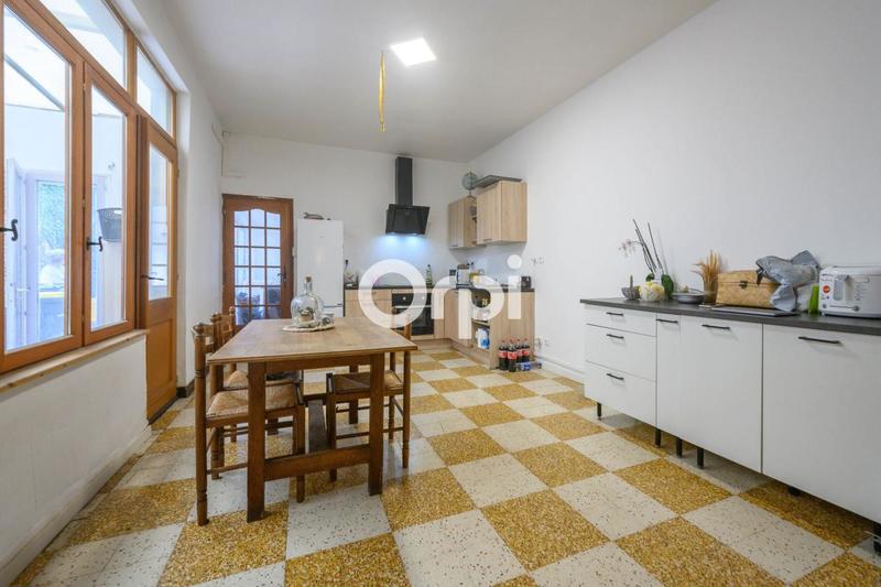 Immeuble - 8 pièces