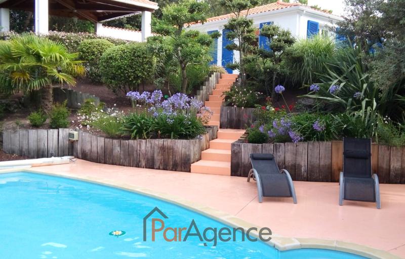 Maison - 140 m² - 6 pièces