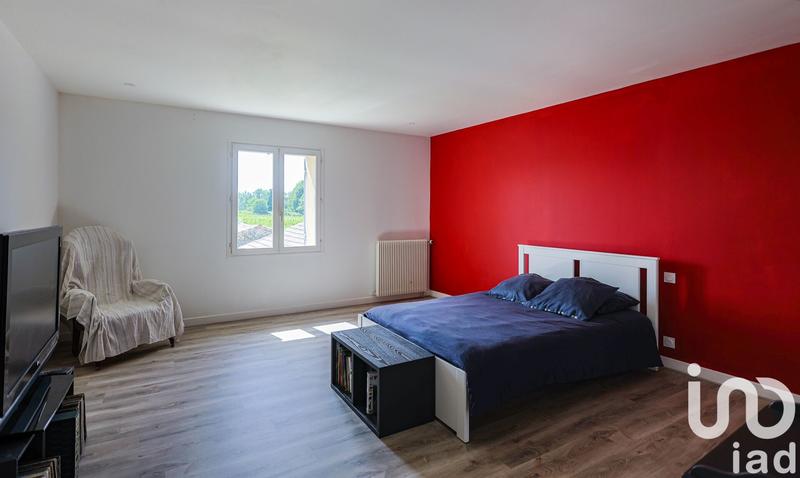 Maison - 250 m² - 8 pièces