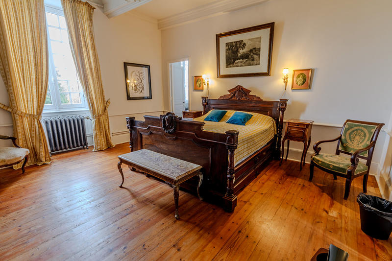 Demeure - 404 m² - 17 pièces