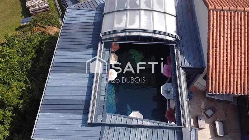 Villa - 631 m² - 10 pièces