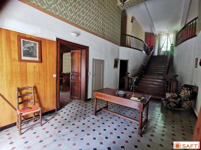 Maison - 410 m² - 10 pièces