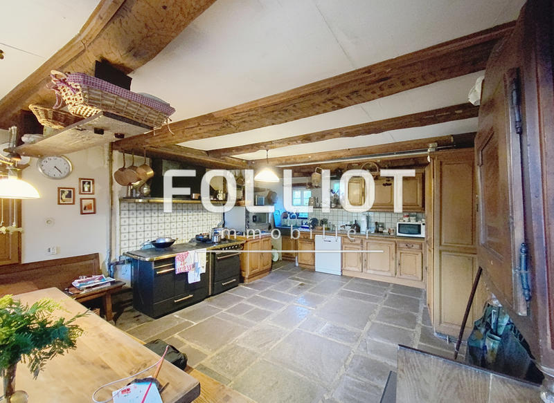 Maison - 253 m² - 8 pièces