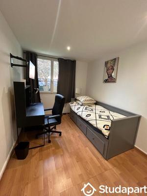 Chambre - 10 m² - 1 pièce