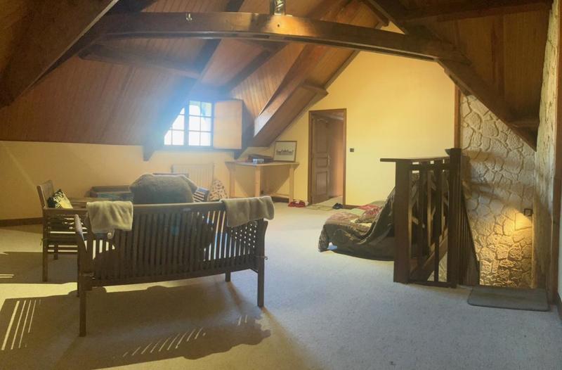 Maison - 258 m² - 9 pièces