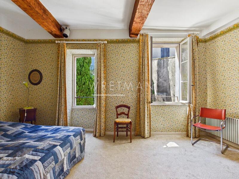 Maison de village - 244 m² - 7 pièces