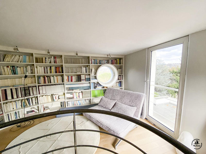 Maison - 345 m² - 11 pièces