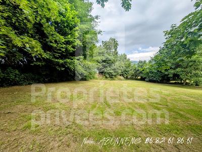 Terrain constructible - 750 m²