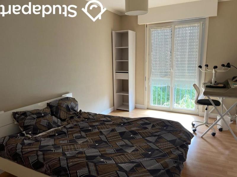 Chambre - 10 m² - 1 pièce