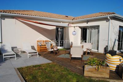 Maison traditionnelle - 110 m² - 4 pièces