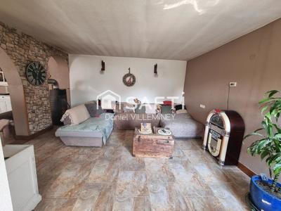 Maison - 180 m² - 7 pièces