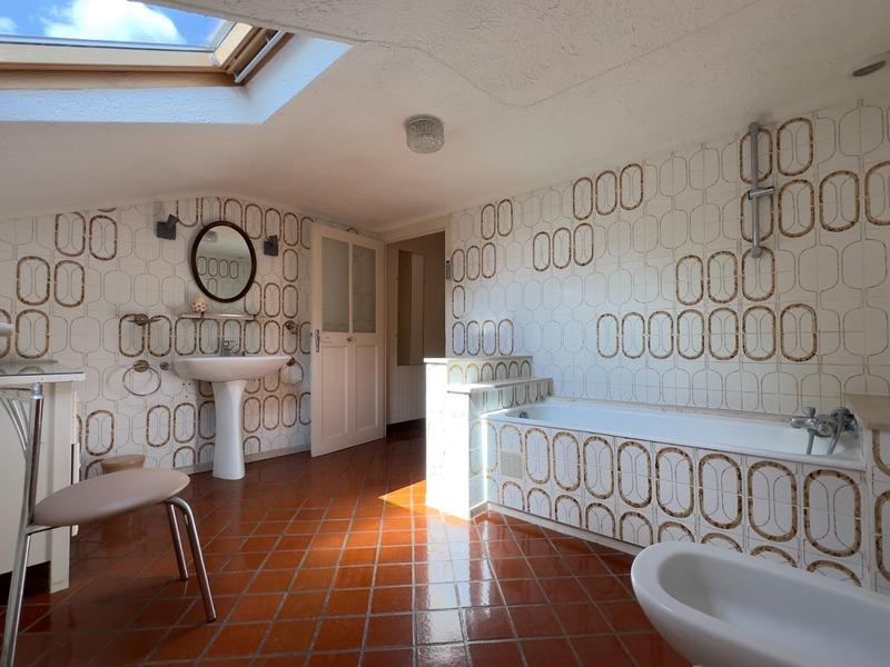 Maison - 162 m² - 8 pièces