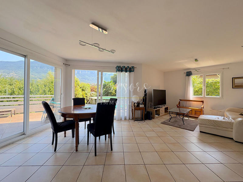 Maison - 170 m² - 8 pièces