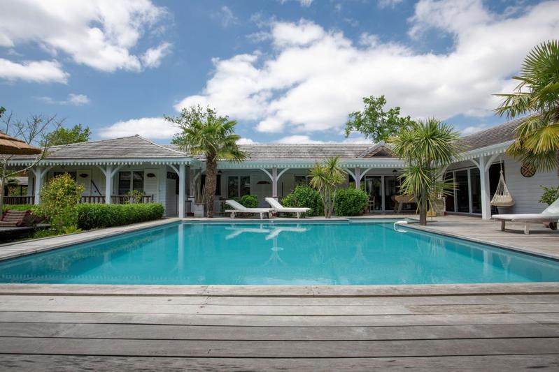 Maison - 251 m² - 10 pièces