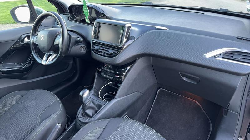 Peugeot 208 1.5 BlueHDi 100 Allure