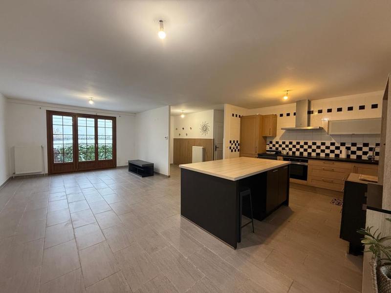 Maison - 94 m² - 4 pièces