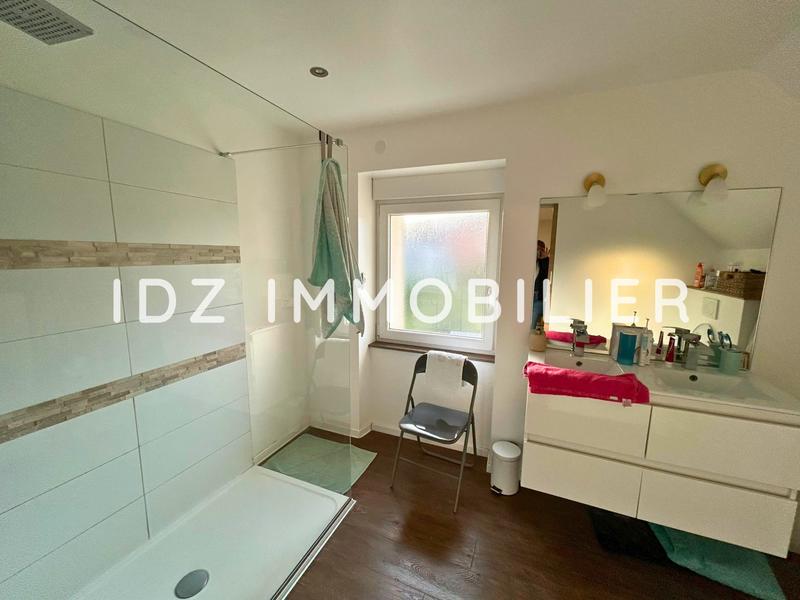 Maison - 95 m² - 4 pièces