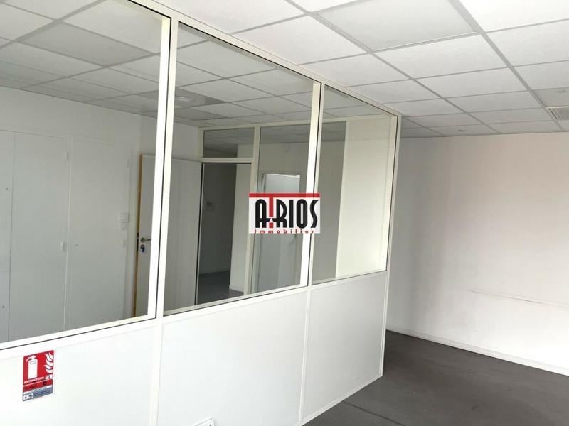 Local d'activité / Entrepôt - 290 m²