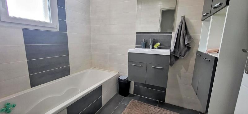 Villa - 100 m² - 4 pièces