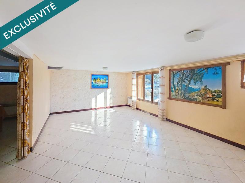 Maison - 179 m² - 9 pièces