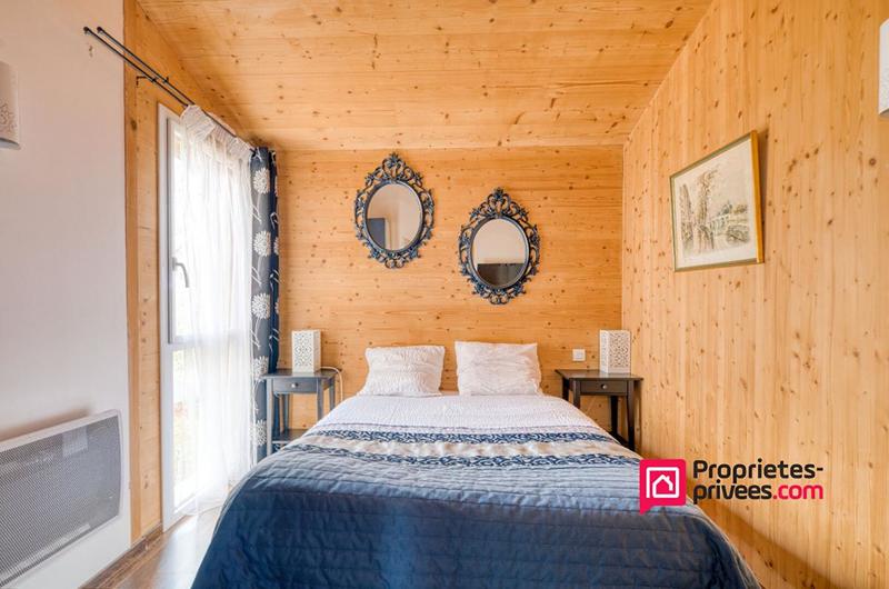 Maison - 312 m² - 10 pièces