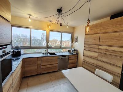 Appartement - 120 m² - 5 pièces