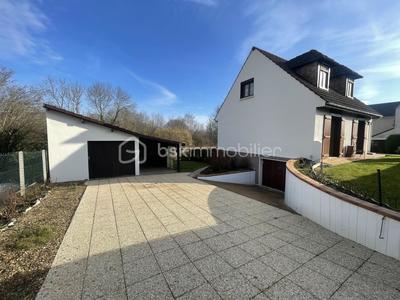 Maison traditionnelle - 84 m² - 4 pièces