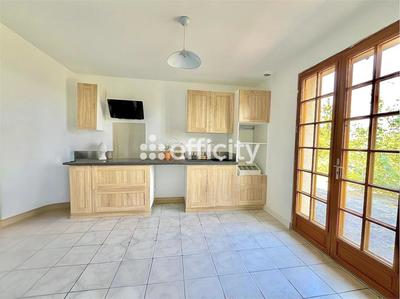 Maison - 140 m² - 7 pièces