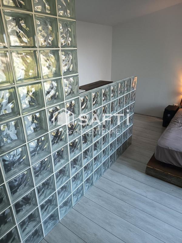 Loft - 175 m² - 5 pièces