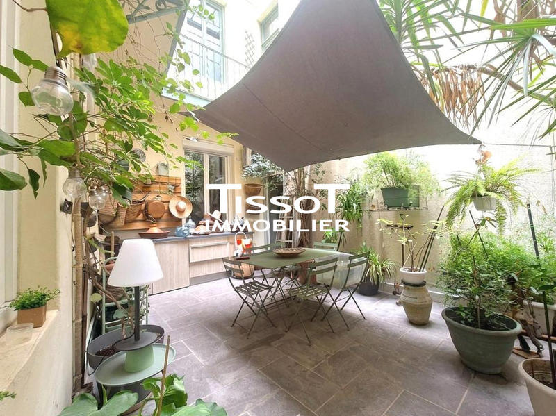 Appartement - 128 m² - 6 pièces