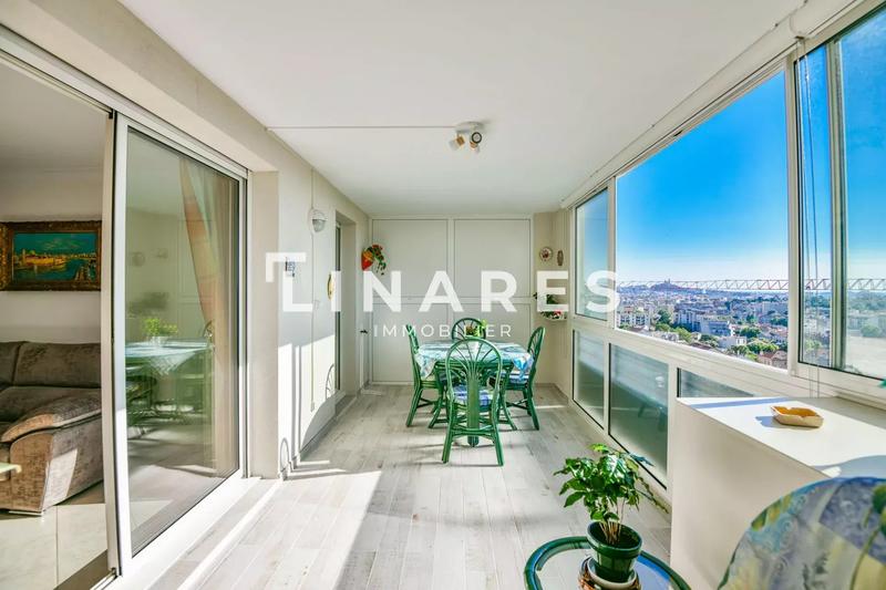 Appartement - 77 m² - 3 pièces