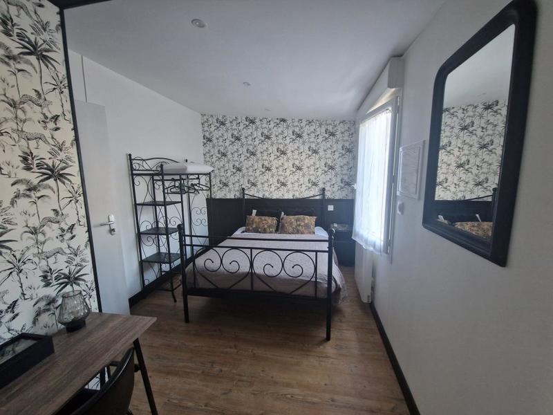 Immeuble - 140 m² - 9 pièces