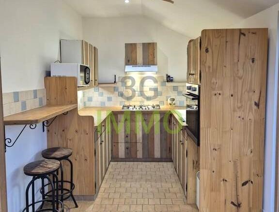 Maison en pierre - 130 m² - 5 pièces