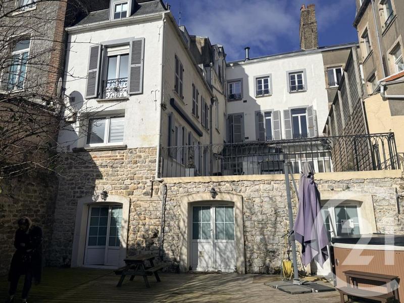 Maison bourgeoise - 368 m² - 13 pièces