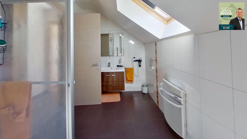 Maison - 260 m² - 6 pièces