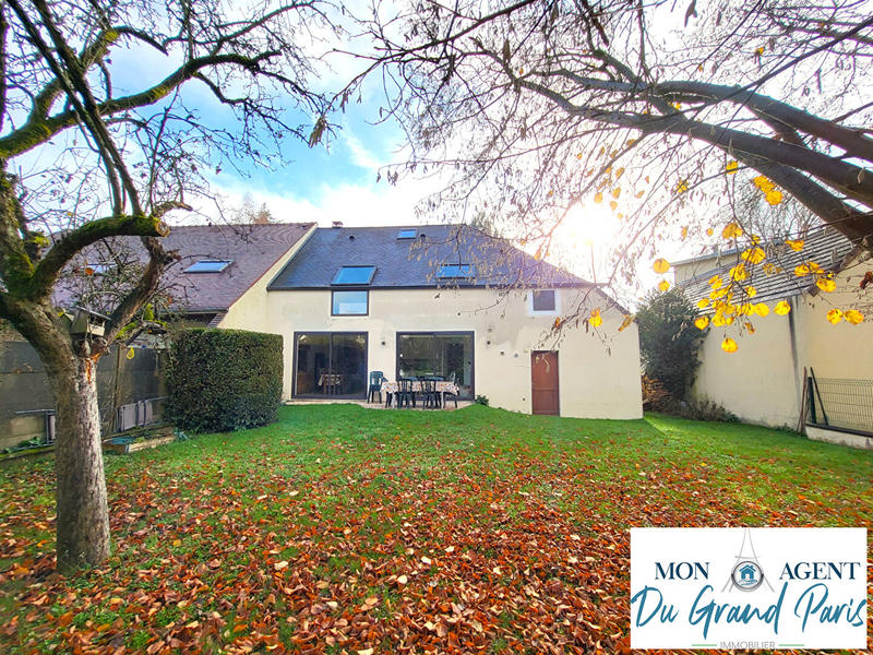 Maison - 140 m² - 6 pièces