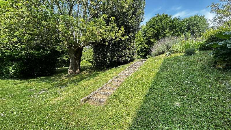 Maison - 342 m² - 10 pièces