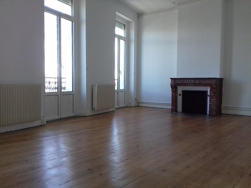 Appartement - 82 m² - 2 pièces