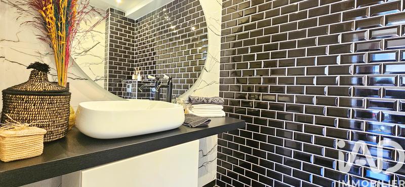 Maison - 93 m² - 5 pièces