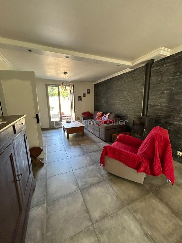 Maison - 95 m² - 5 pièces