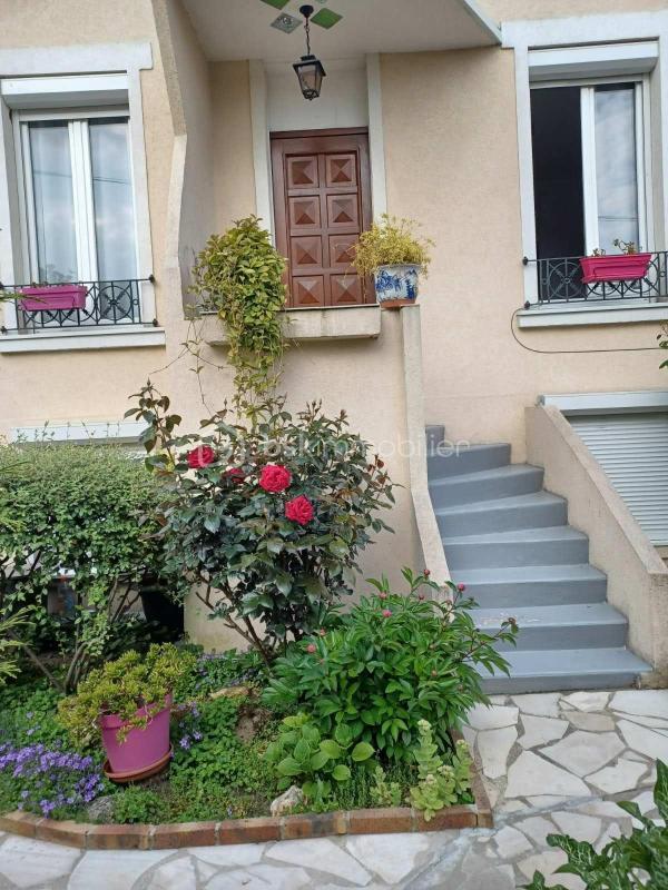 Maison - 61 m² - 4 pièces