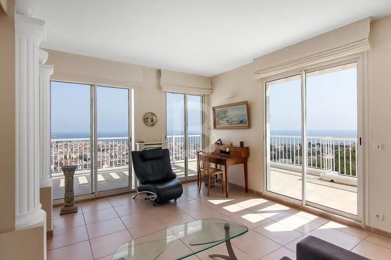 Appartement - 85 m² - 3 pièces