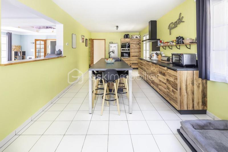 Propriété - 324 m² - 13 pièces