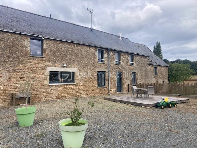 Fermette - 296 m² - 8 pièces