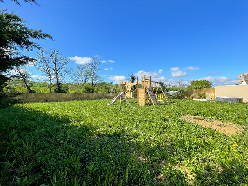 Maison - 86 m² - 5 pièces