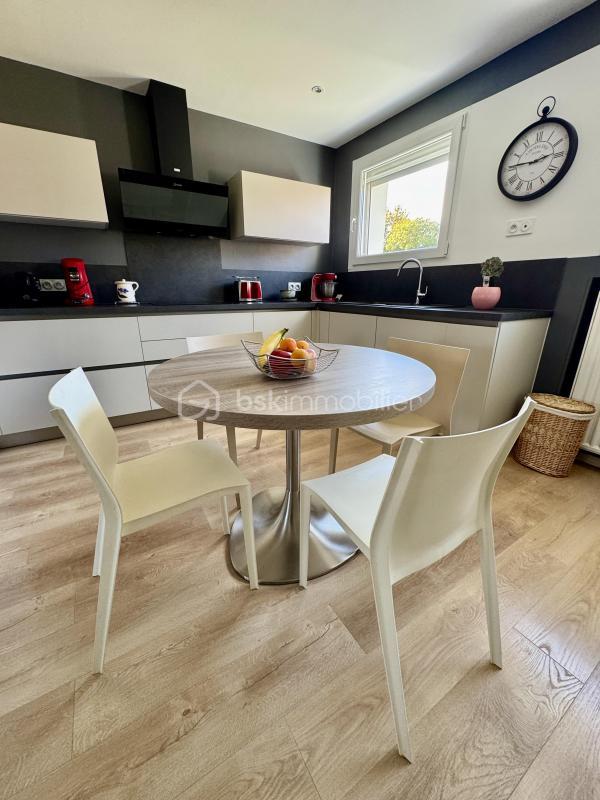 Maison traditionnelle - 85 m² - 5 pièces