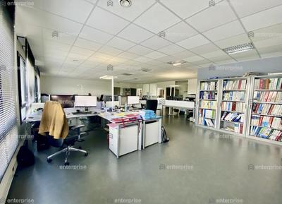 Bureau - 273 m²