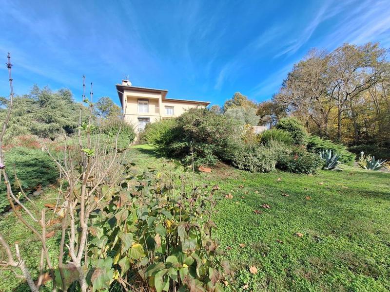 Maison chambre d'hôtes - 225 m² - 9 pièces